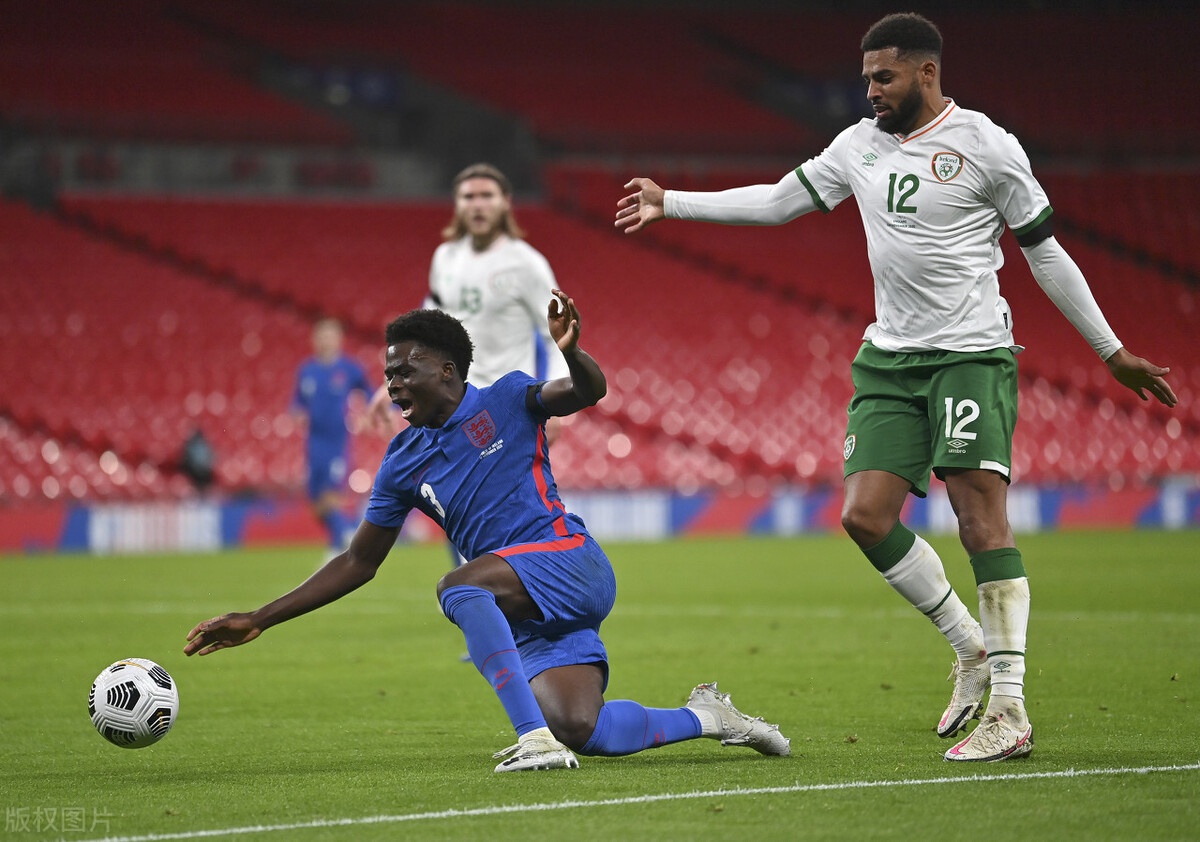 爱游戏官网-欧洲豪强对决引爆热议(欧洲十五大豪强阵容大比拼 谁才是欧洲第一?)