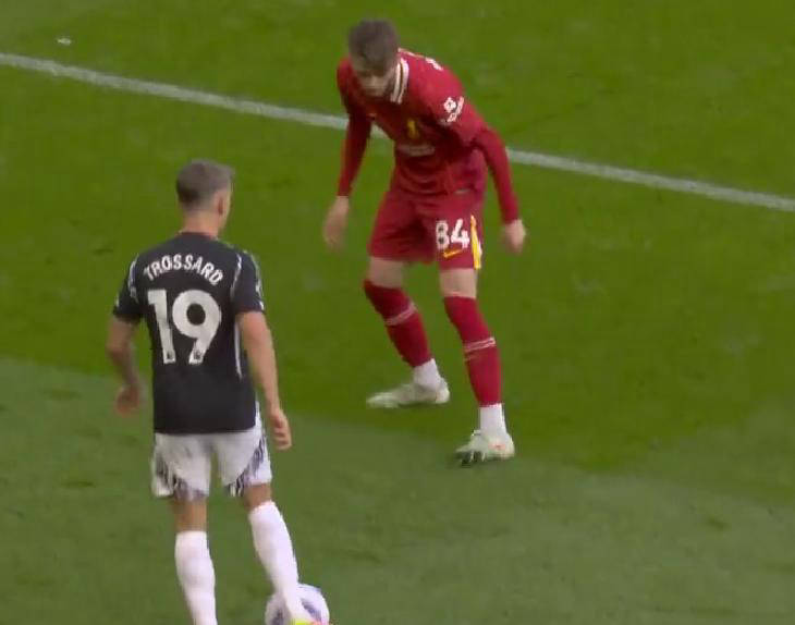 阿贾克斯客场轻松取胜，英超欧冠形势看好的简单介绍