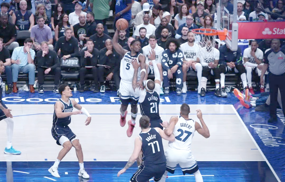 爱游戏中国官网-森林狼球队高层表示重用年轻球员