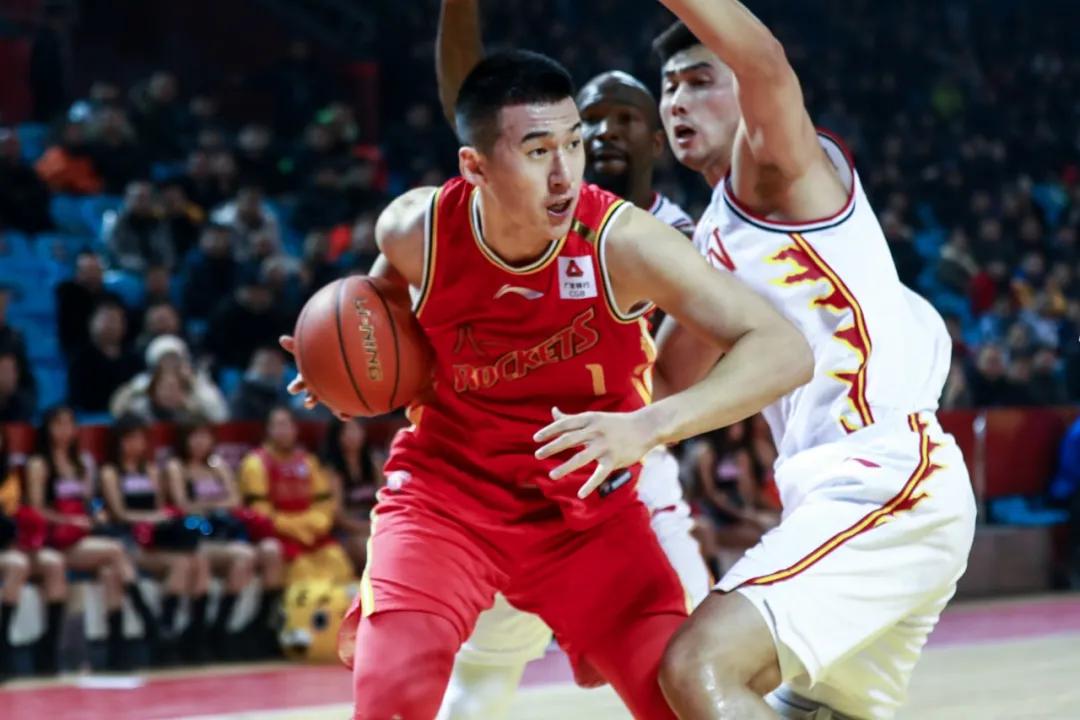 南昌对阵天津，双方拼尽全力