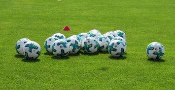 爱游戏在线登录-恩菲尔德教练组强化体能训练，备战关键战