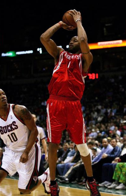 红队展现强大实力,演绎篮球联赛传奇 红队展现强大实力,演绎篮球联赛传奇