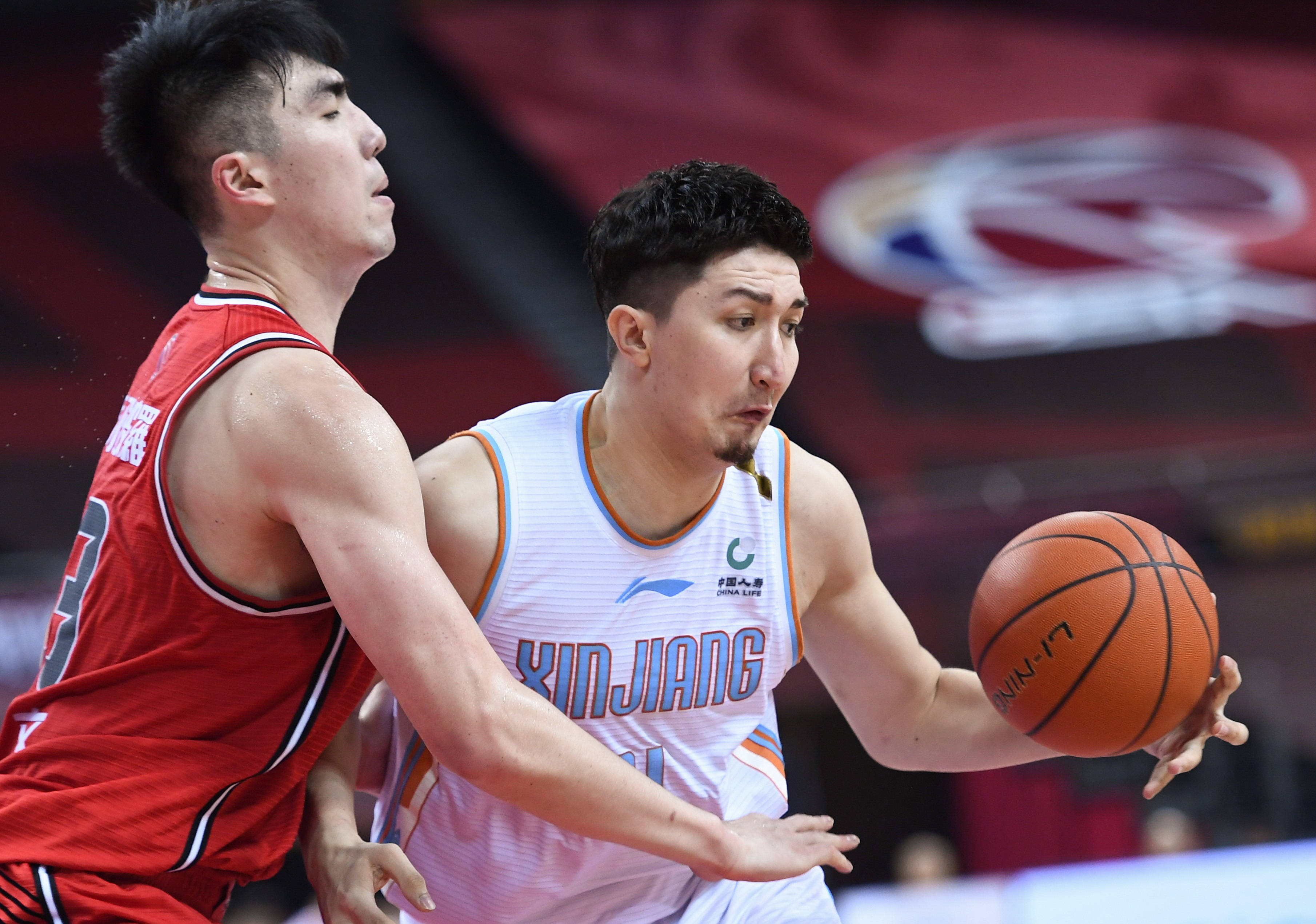 新疆队球员发挥出色,击败对手取得胜利的简单介绍 新疆队球员发挥出色,击败对手取得胜利的简单介绍