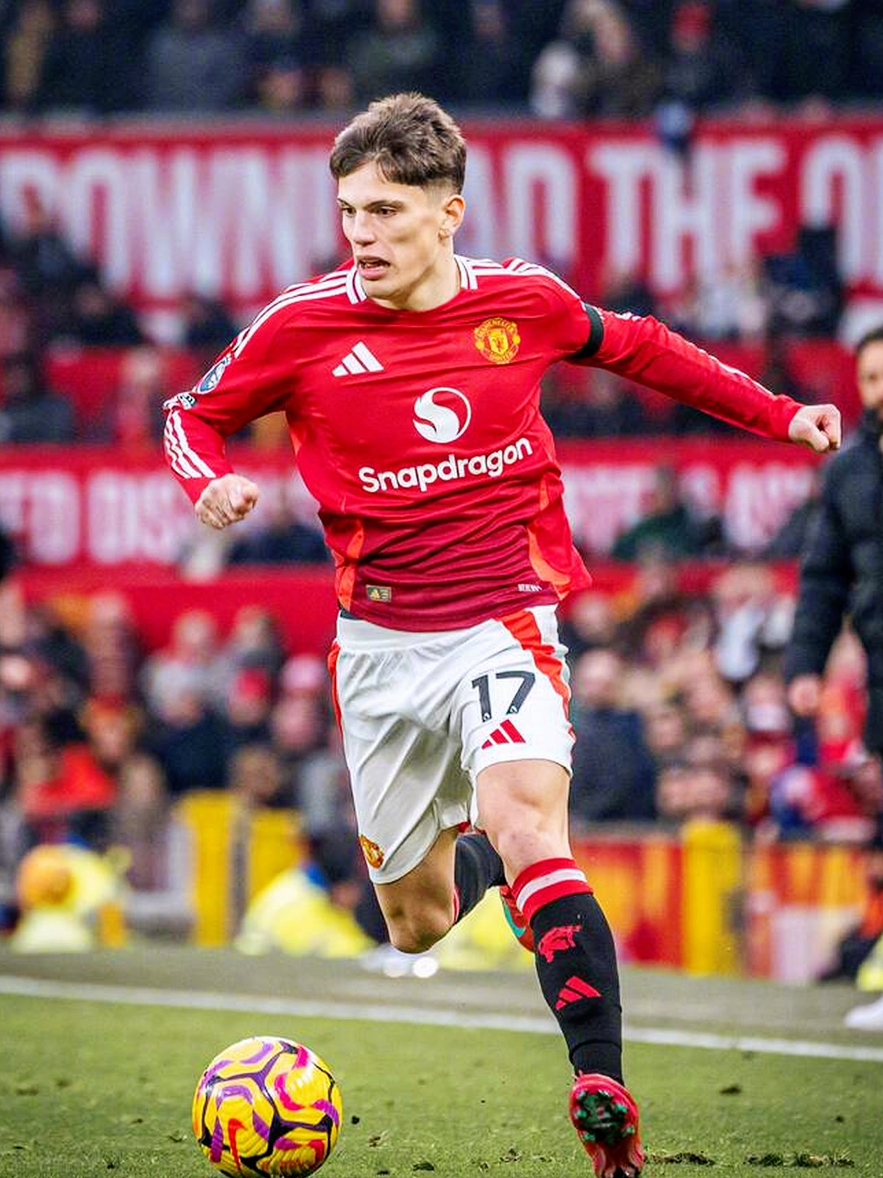 曼联主场憾负，总比分不敌那不勒斯的简单介绍