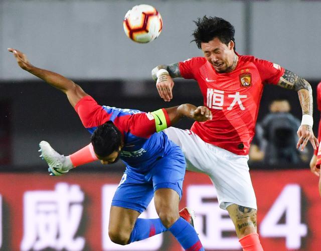 重庆力帆客场败于上港，遭遇失利