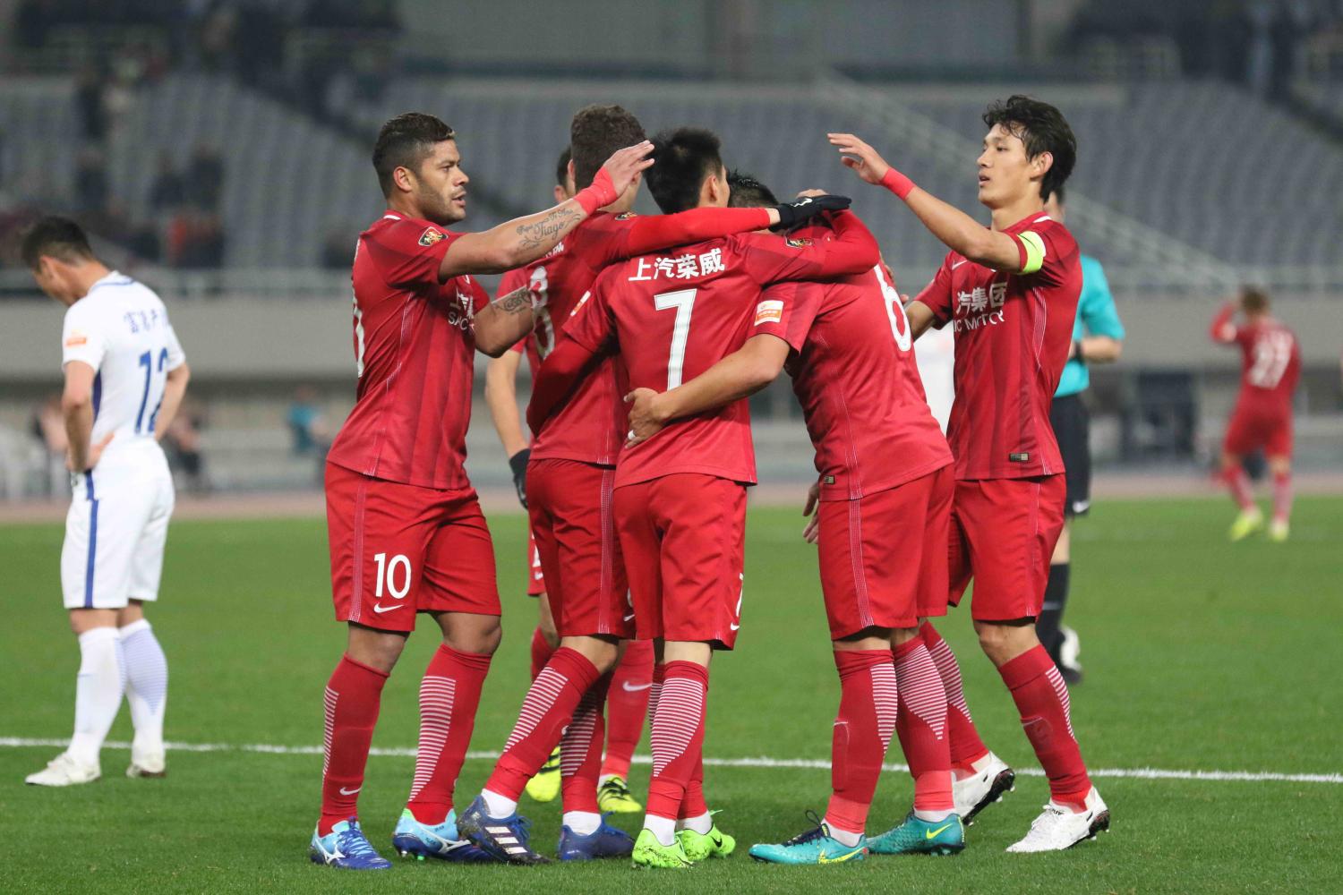 包含深圳佳兆业-战平延边富德，客场保持不败的词条