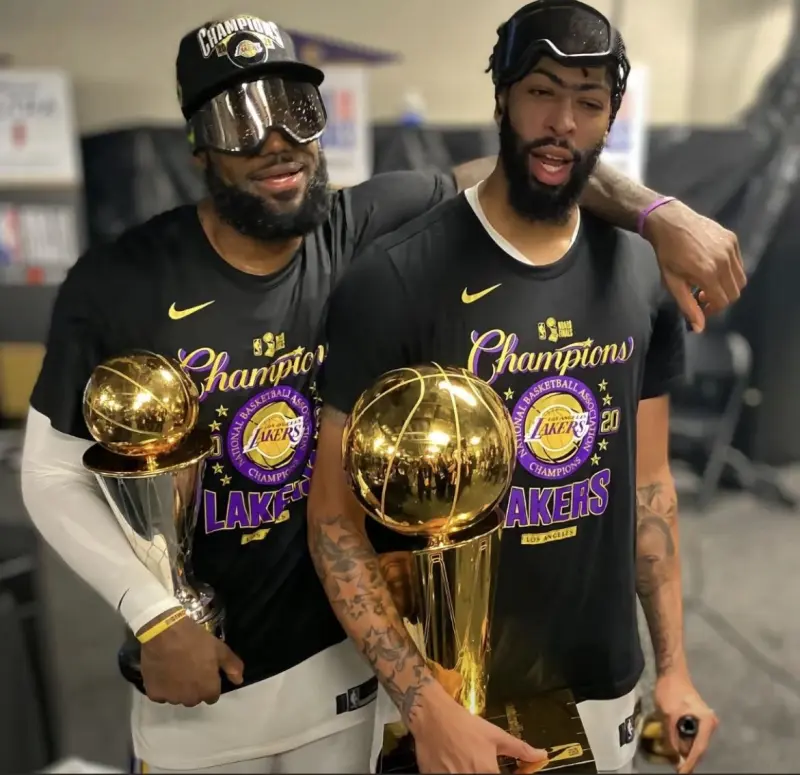 爱游戏网页版入口-湖人队球员受伤情况频发，球队卫冕前景堪忧的简单介绍