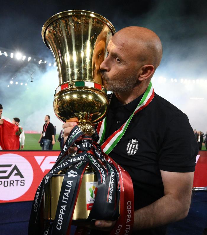 爱游戏网页版-意大利选手表现抢眼，获得银牌