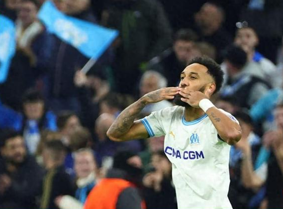 比利亚雷亚尔客场大胜，挺进杯赛四强的简单介绍