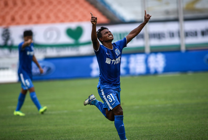 富力挑战苏宁,关键之战赛场上演 富力挑战苏宁,关键之战赛场上演