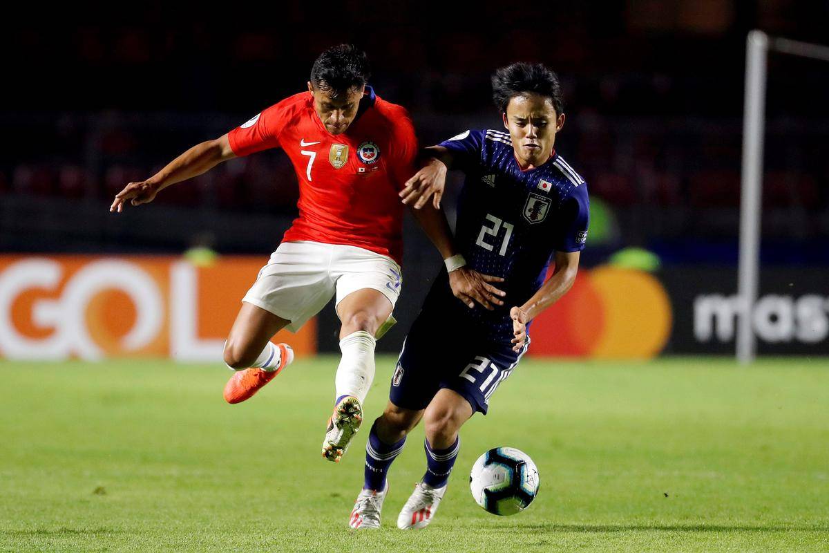 巴拉圭队击败智利晋级美洲杯半决赛