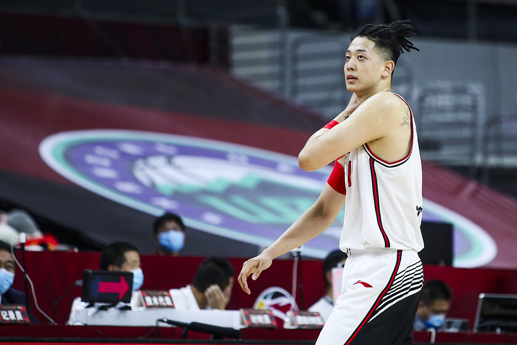 爱游戏体育链接-福建男篮击败江苏队，晋级胜出