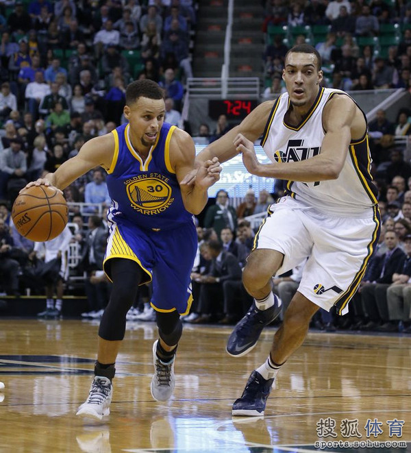 勇士擒爵士,继续领跑西部 勇士擒爵士,继续领跑西部