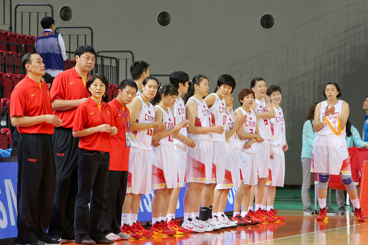 爱游戏官方入口-北京女篮主场失利，遗憾吞下连败的简单介绍