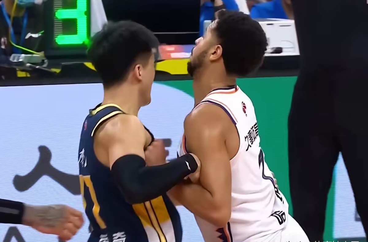 爱游戏体育下载-比赛进入白热化对局令人捧腹大笑