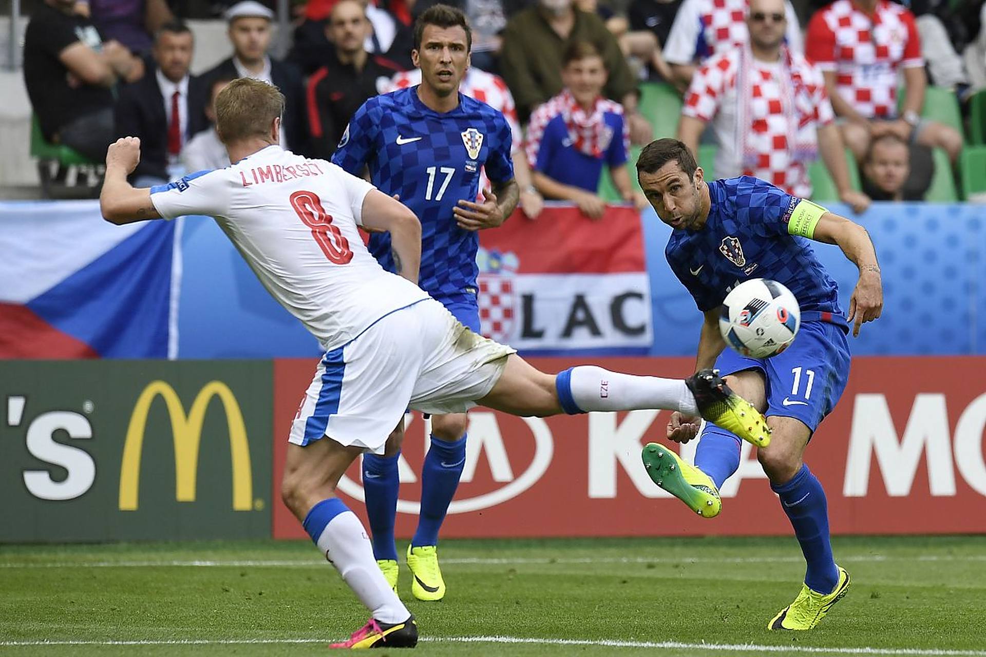 爱游戏体育下载-包含波兰-险胜安道尔，欧洲杯预选赛晋级在望的词条