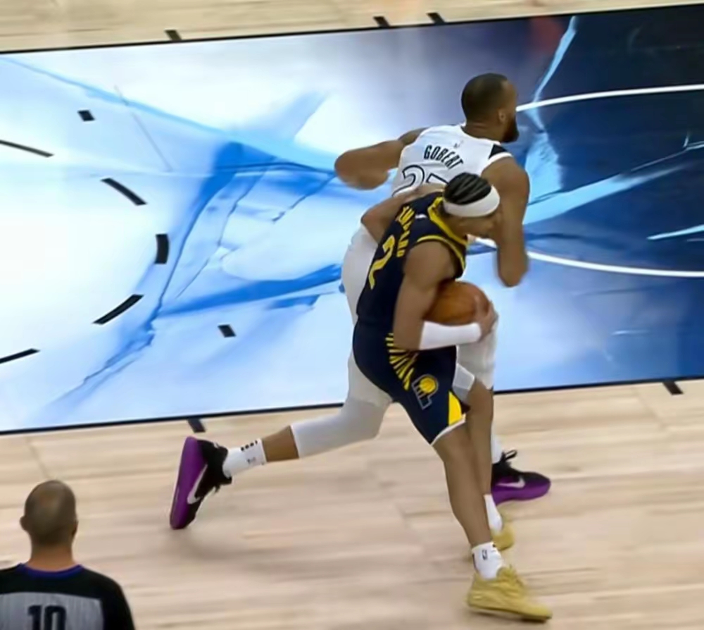 爱游戏官网-汉诺威在客场比赛中遭遇挑战