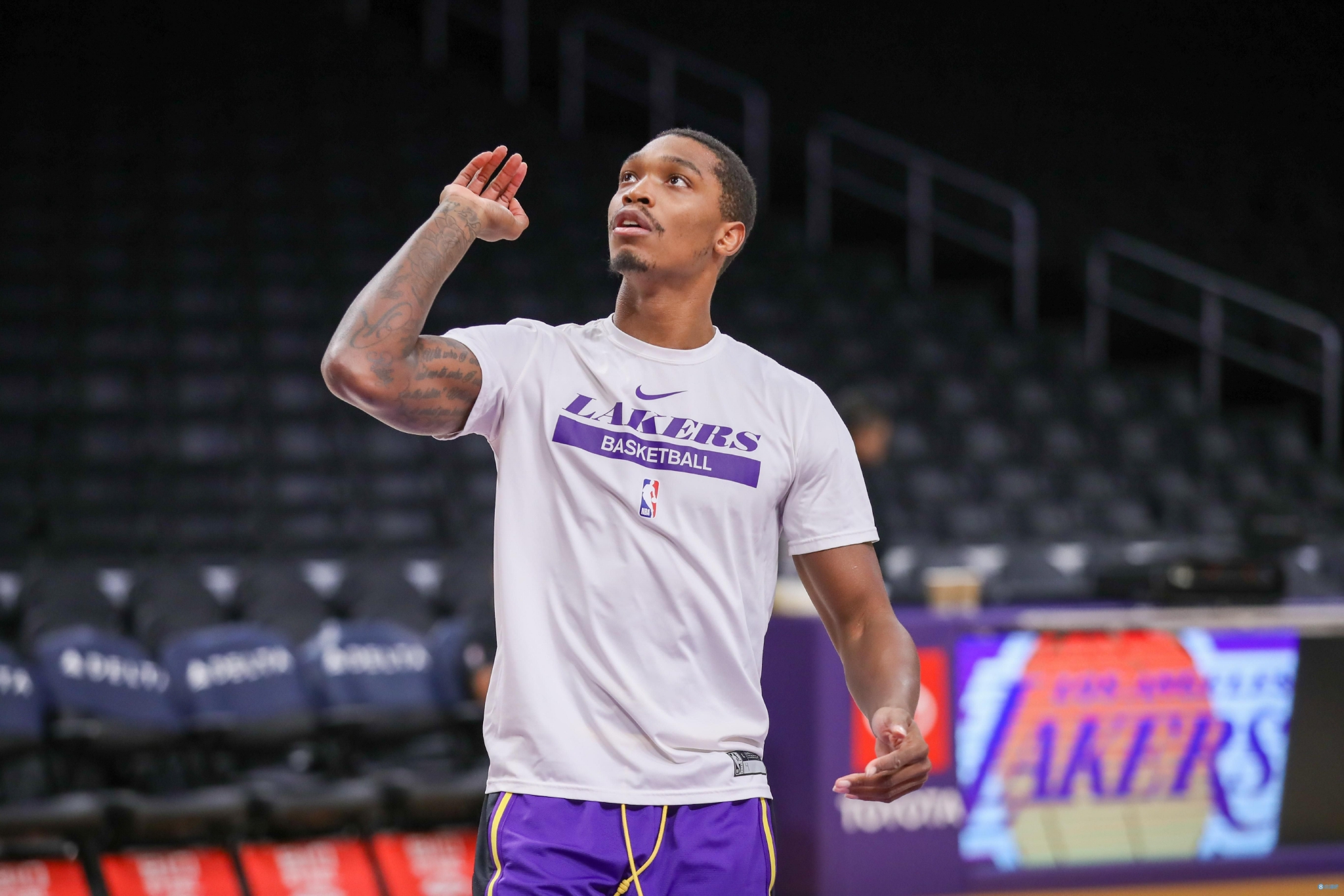 ESPN：沃克突飞猛进，率绿衫军击败老鹰