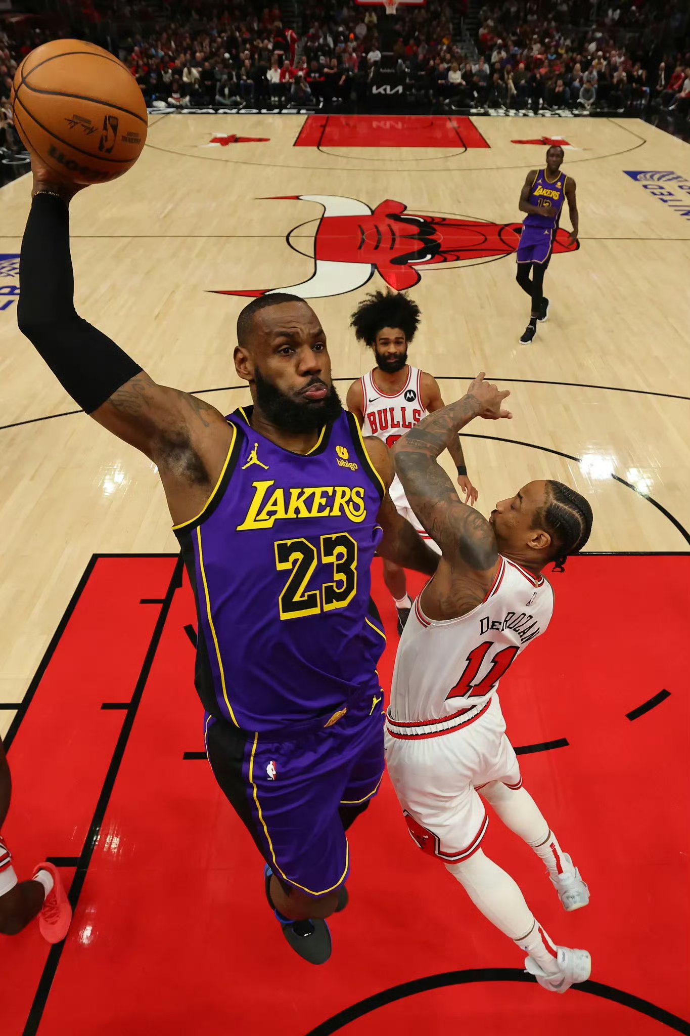 爱游戏网页版-热火对篮网：硬仗在即胜负难料的简单介绍